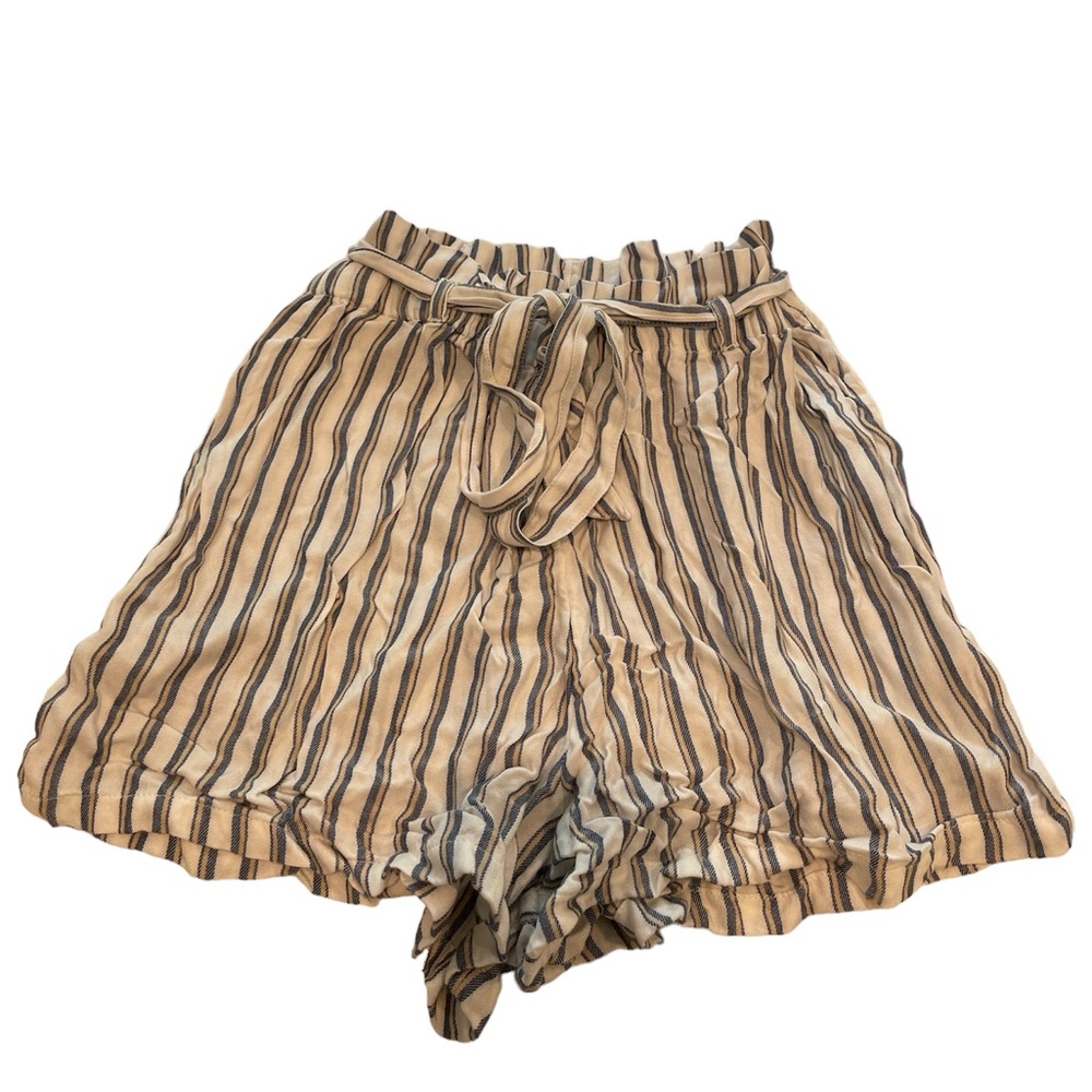 Super soft, tie-waist shorts (Hollister, S)